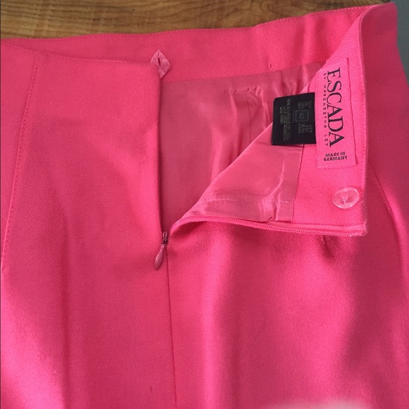 Escada high waisted skirt. 90’s style. - Picture 5 of 9